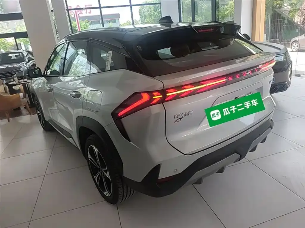 Geely Galaxy L7 — фото 10