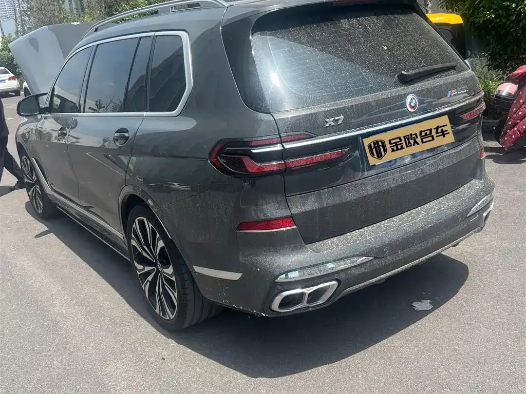 BMW X7 M60i — фото 8