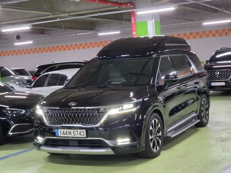 Kia Carnival — фото 10