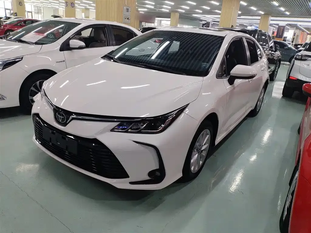 Toyota Corolla — фото 6