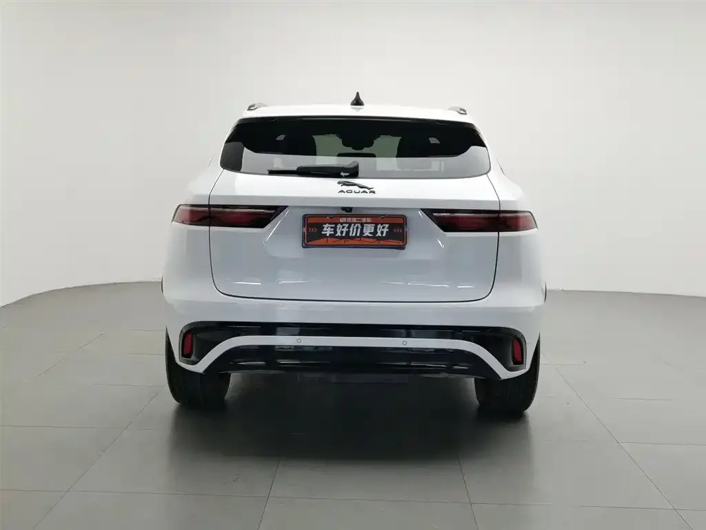 Jaguar F-PACE — фото 3