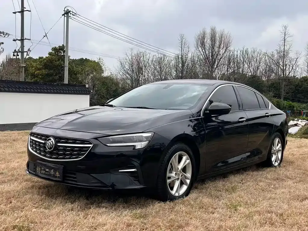 Buick Regal — фото 1