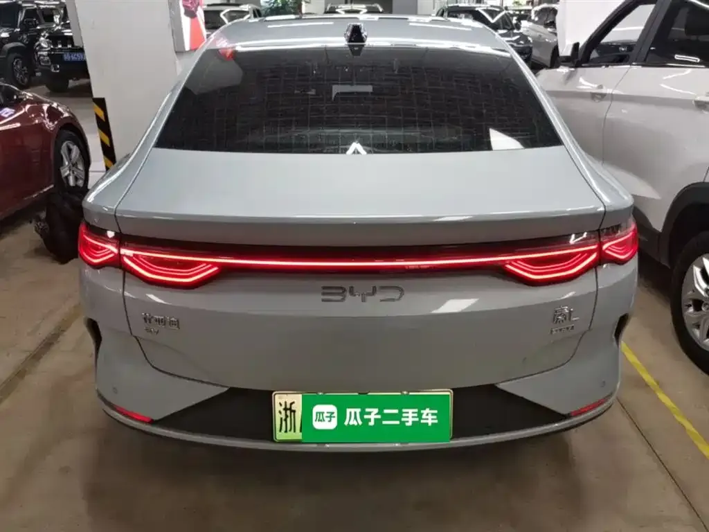 BYD Qin L — фото 9