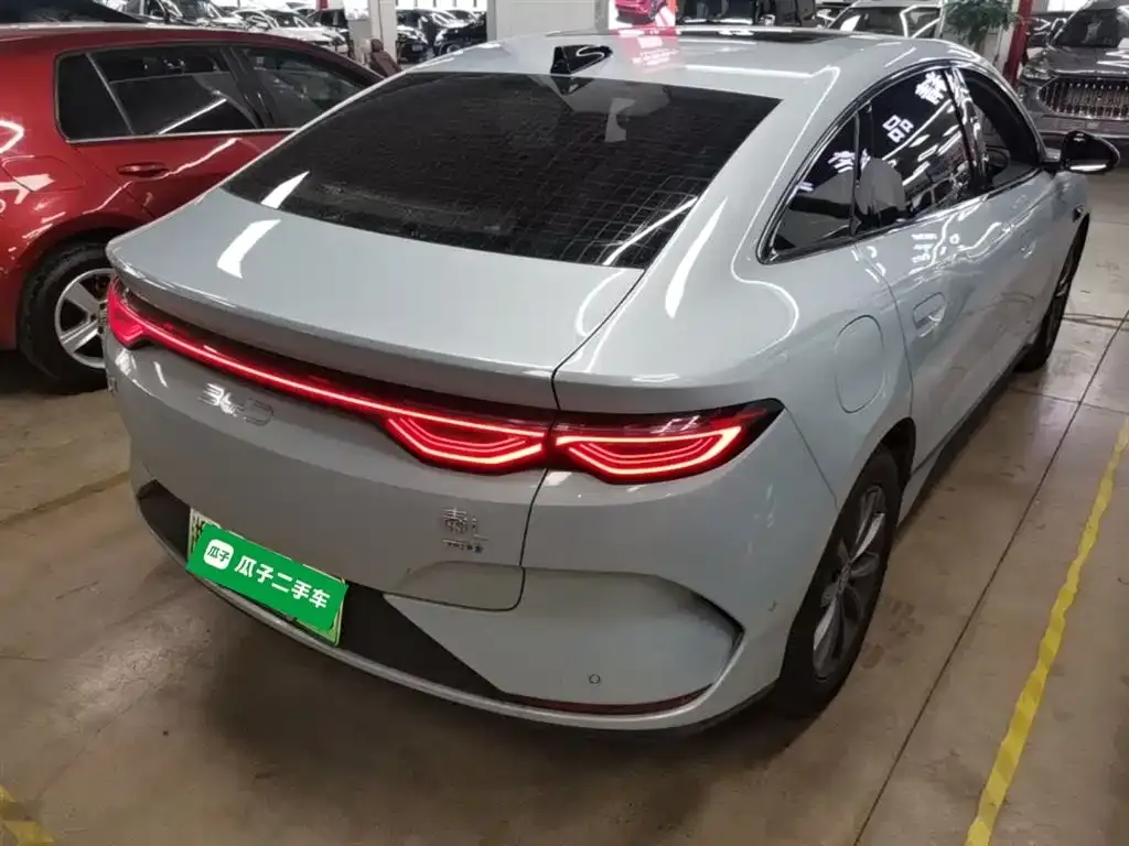 BYD Qin L — фото 10