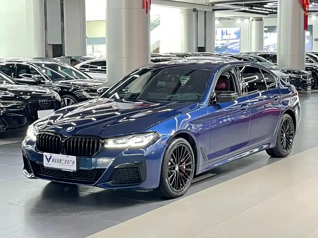 BMW 5 Series — фото 1