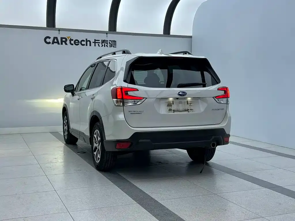 Subaru Forester — фото 5