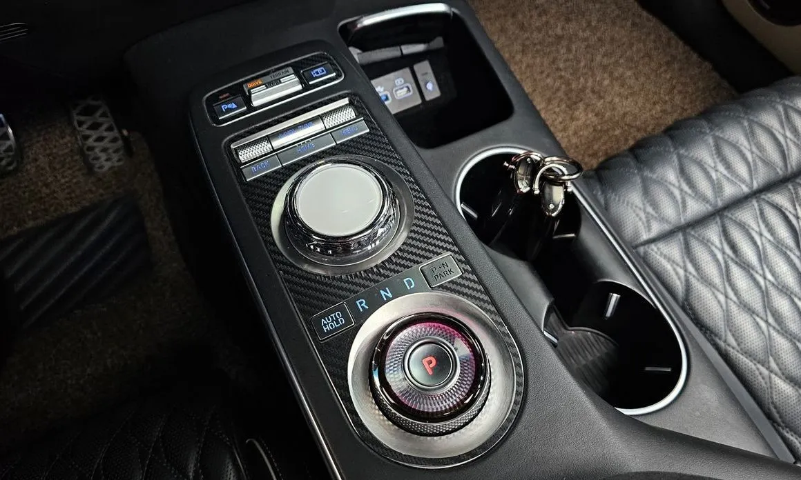 Genesis GV70 — фото 10