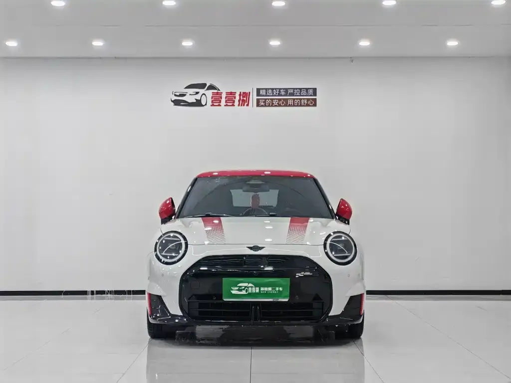 MINI JCW Electric — фото 4