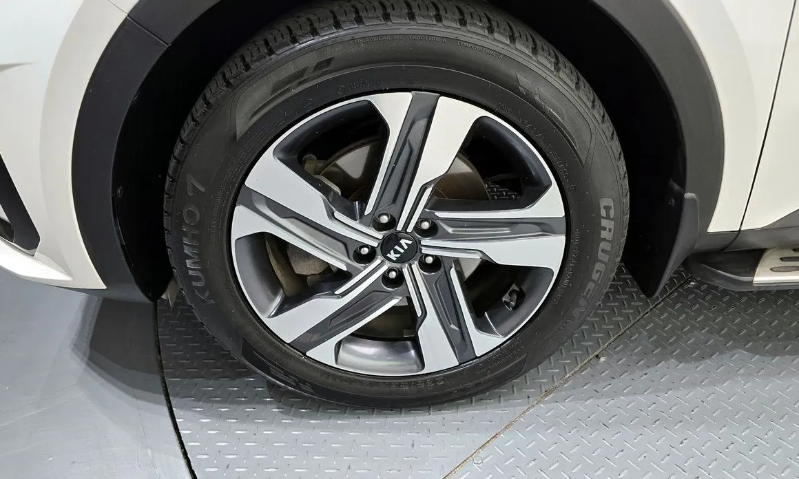Kia Sorento — фото 9