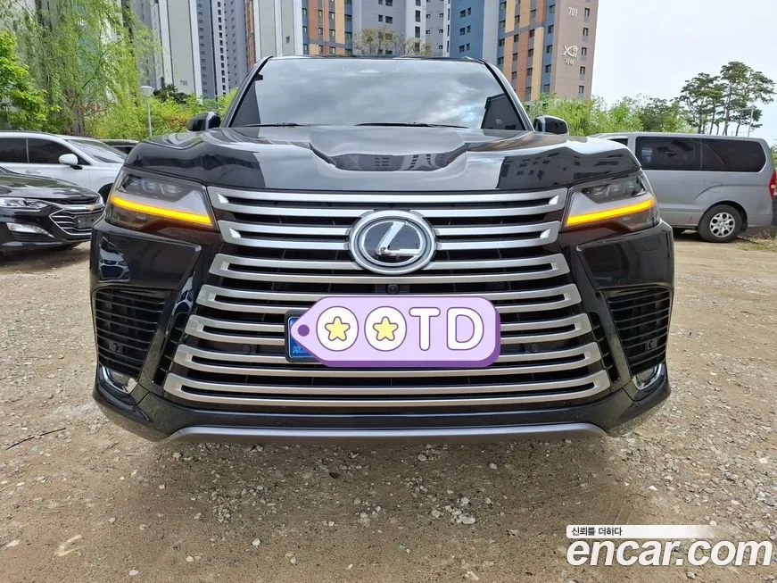 Lexus LX — фото 1