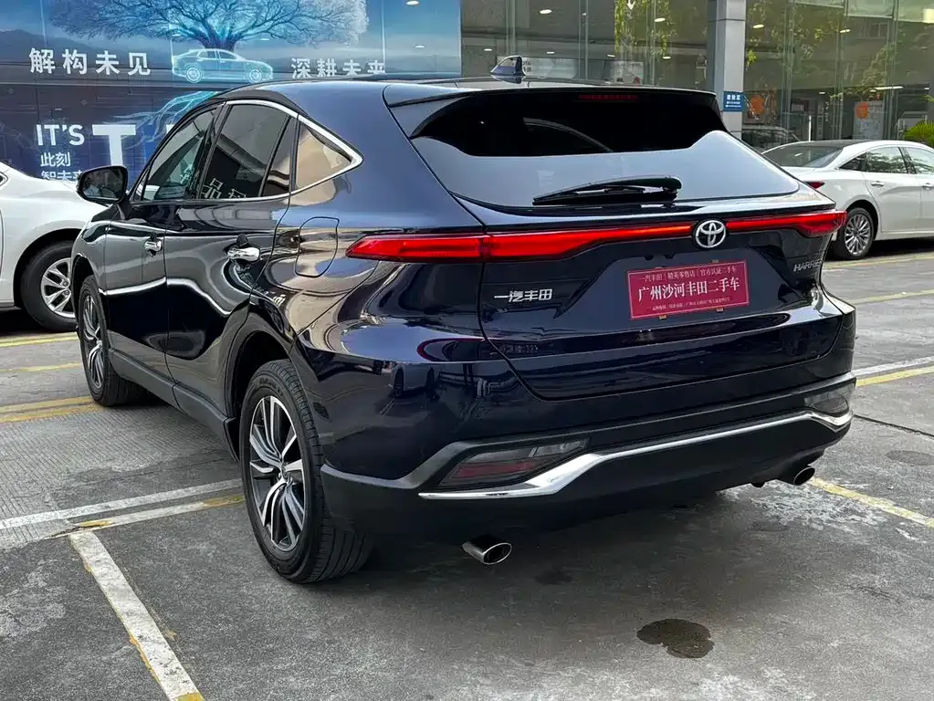 Toyota Harrier — фото 3