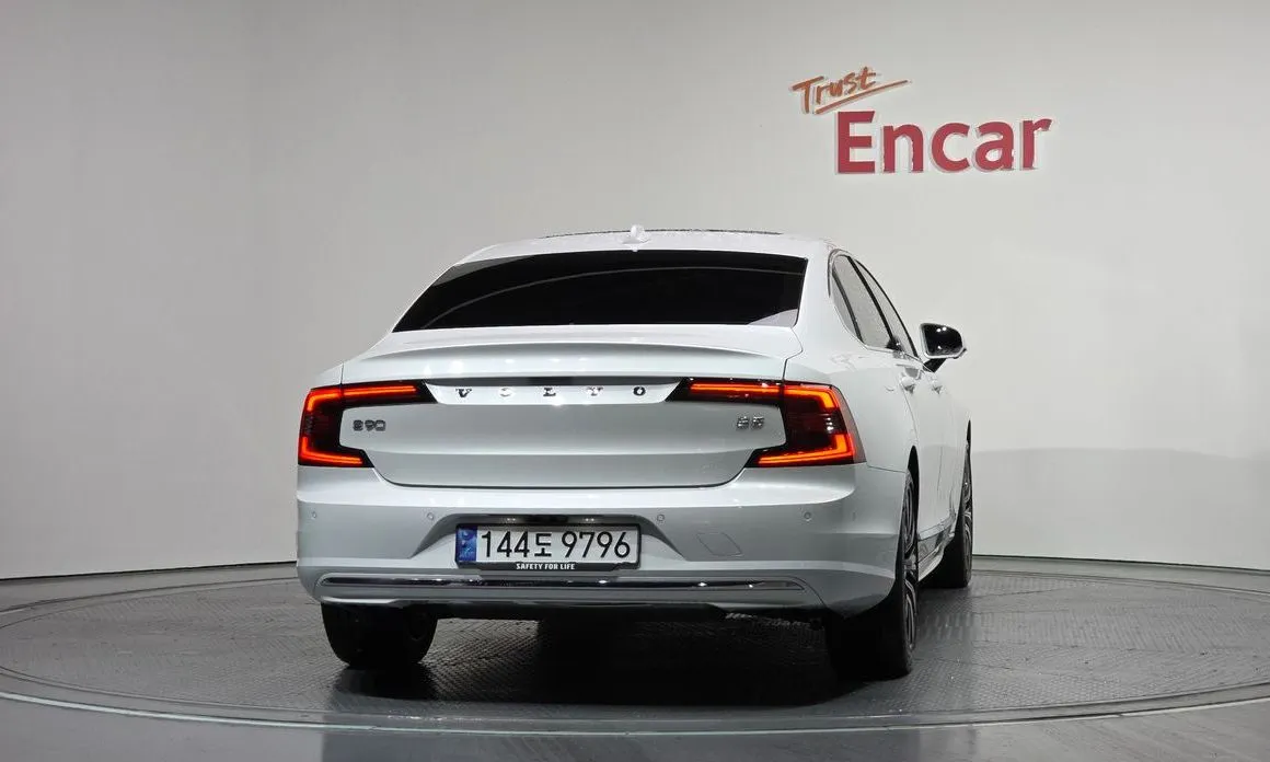 Volvo S90 — фото 2
