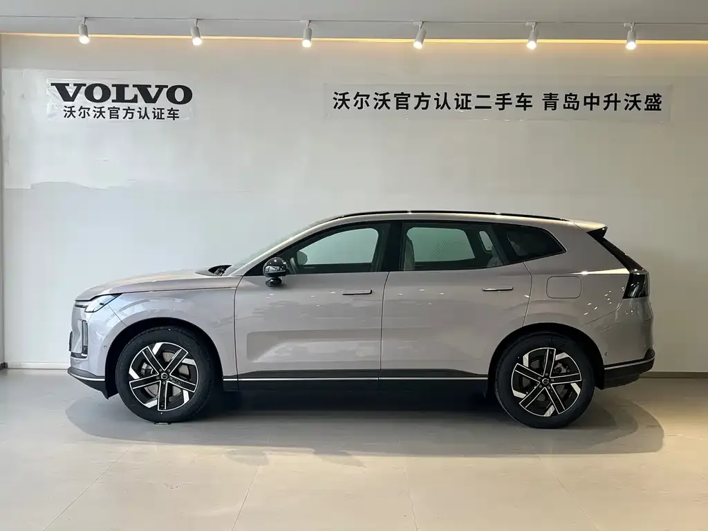 Volvo XC70 Plug-in Hybrid — фото 9