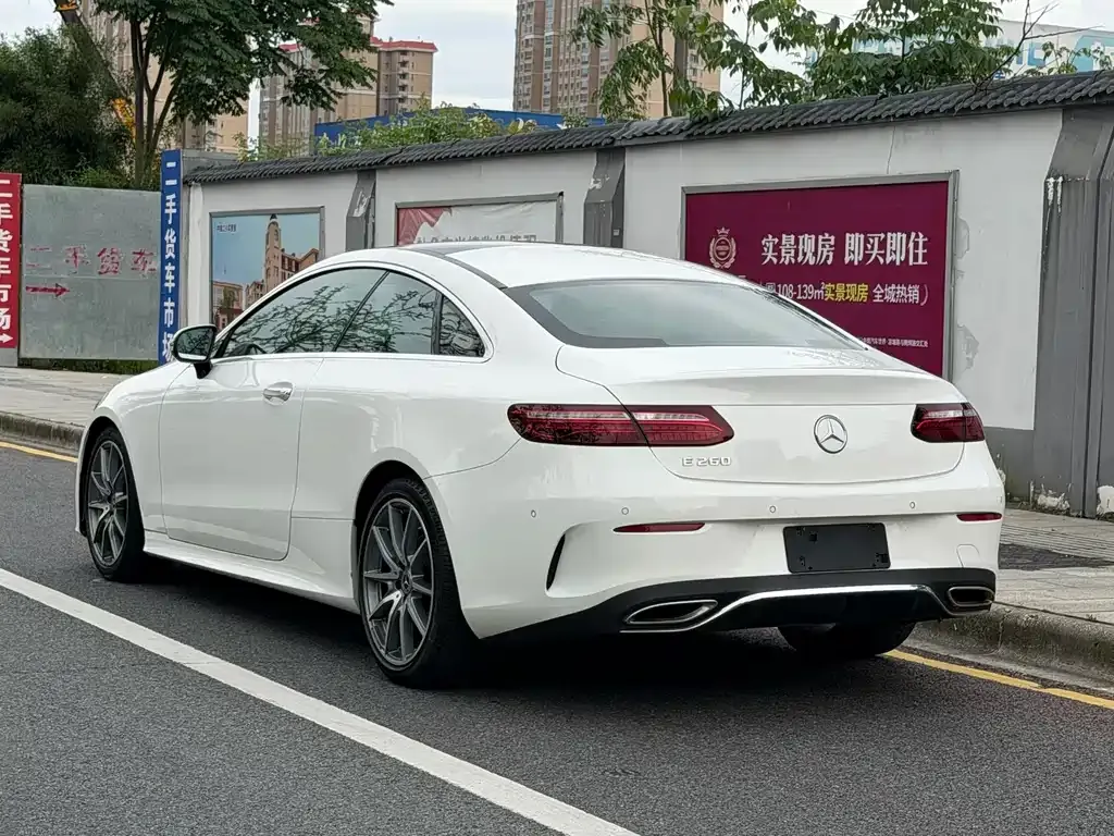 Mercedes-Benz E-Class (Import) — фото 9