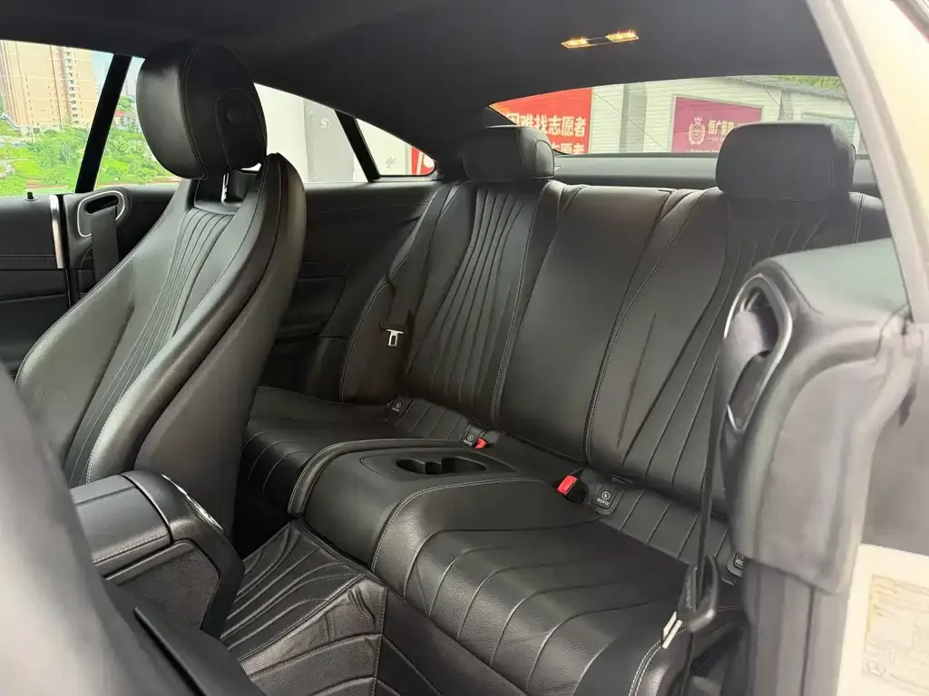 Mercedes-Benz E-Class (Import) — фото 2