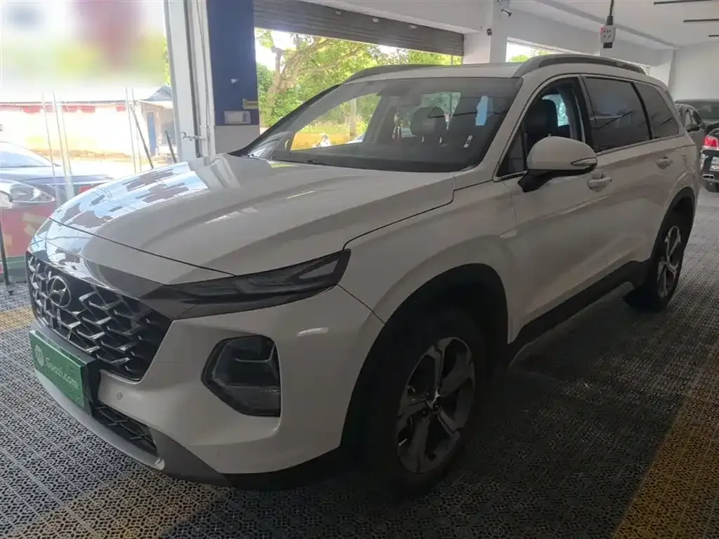 Hyundai Santa Fe — фото 1