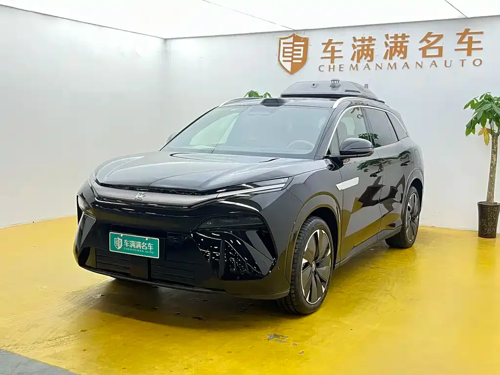 BYD Tang L — фото 1