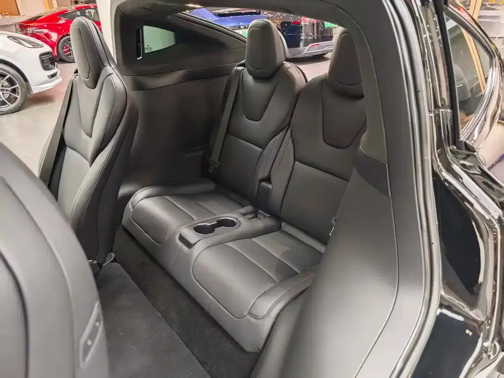 Tesla Model X — фото 8