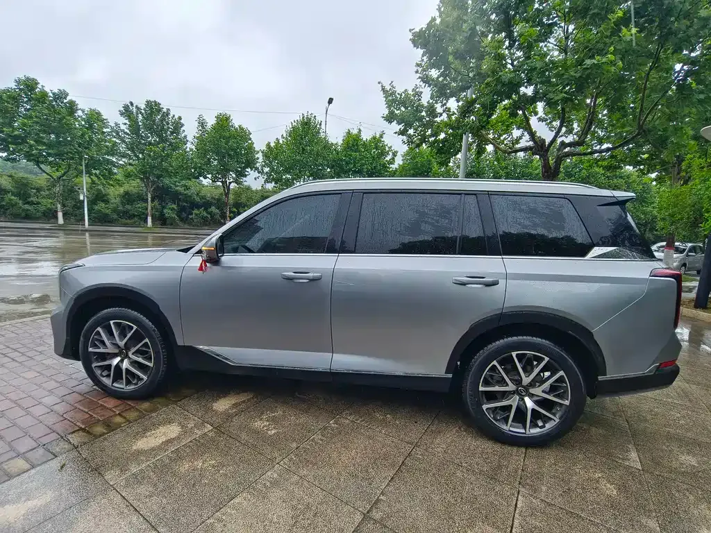 GAC Motor Trumpchi GS8 — фото 8