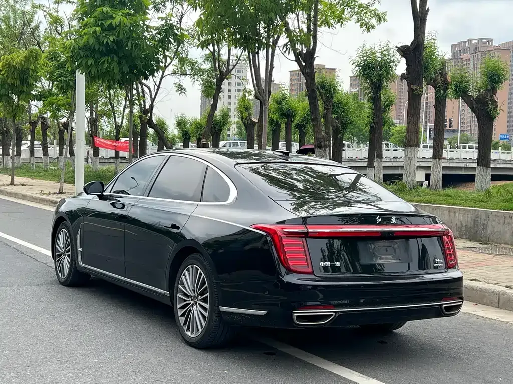 Hongqi H9 — фото 10