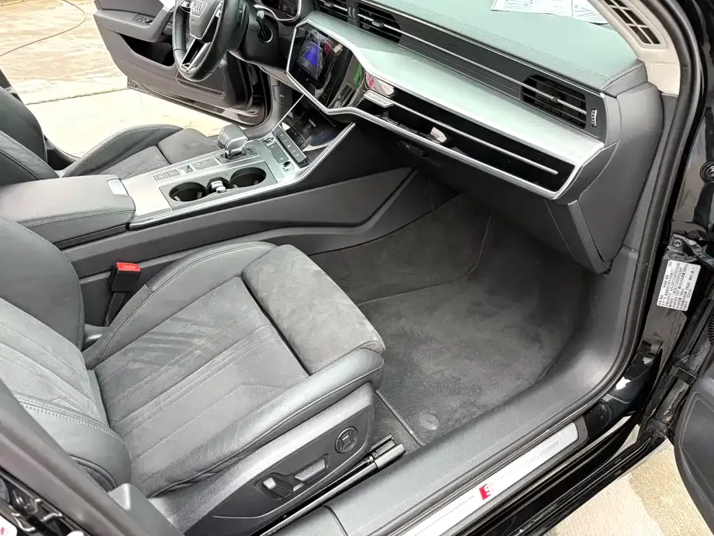 Audi A6 (Import) — фото 7