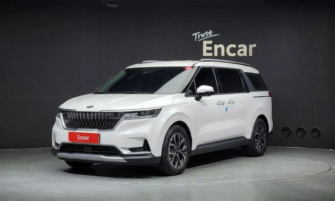 Kia Carnival — фото 1