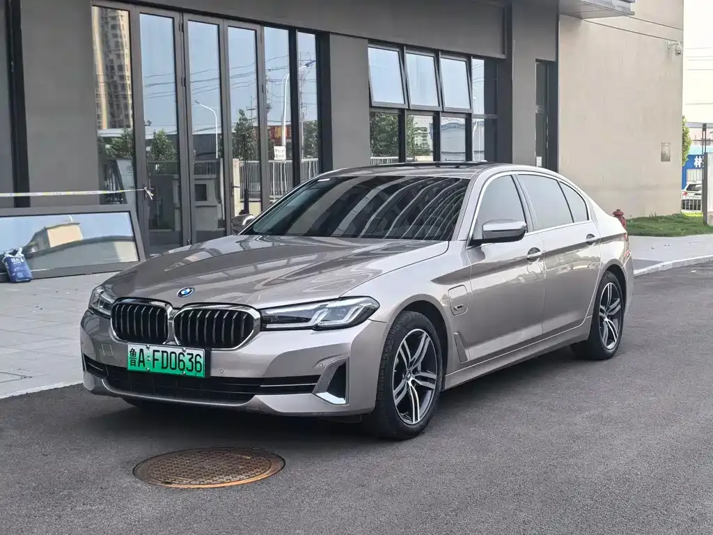 BMW 5 Series New Energy — фото 1