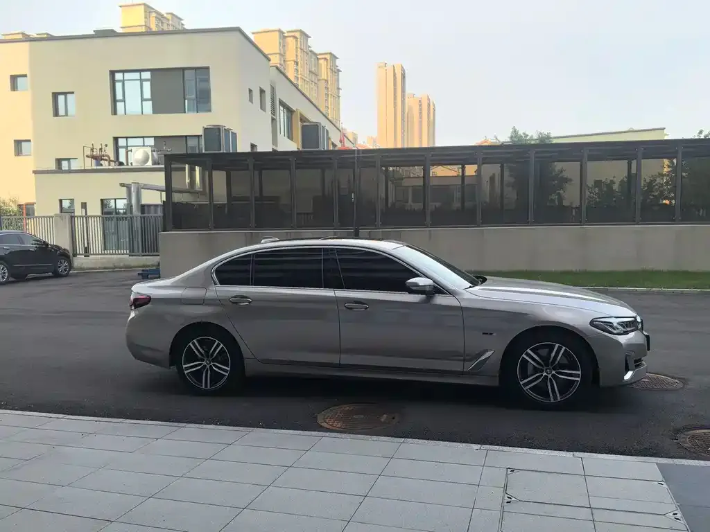 BMW 5 Series New Energy — фото 4