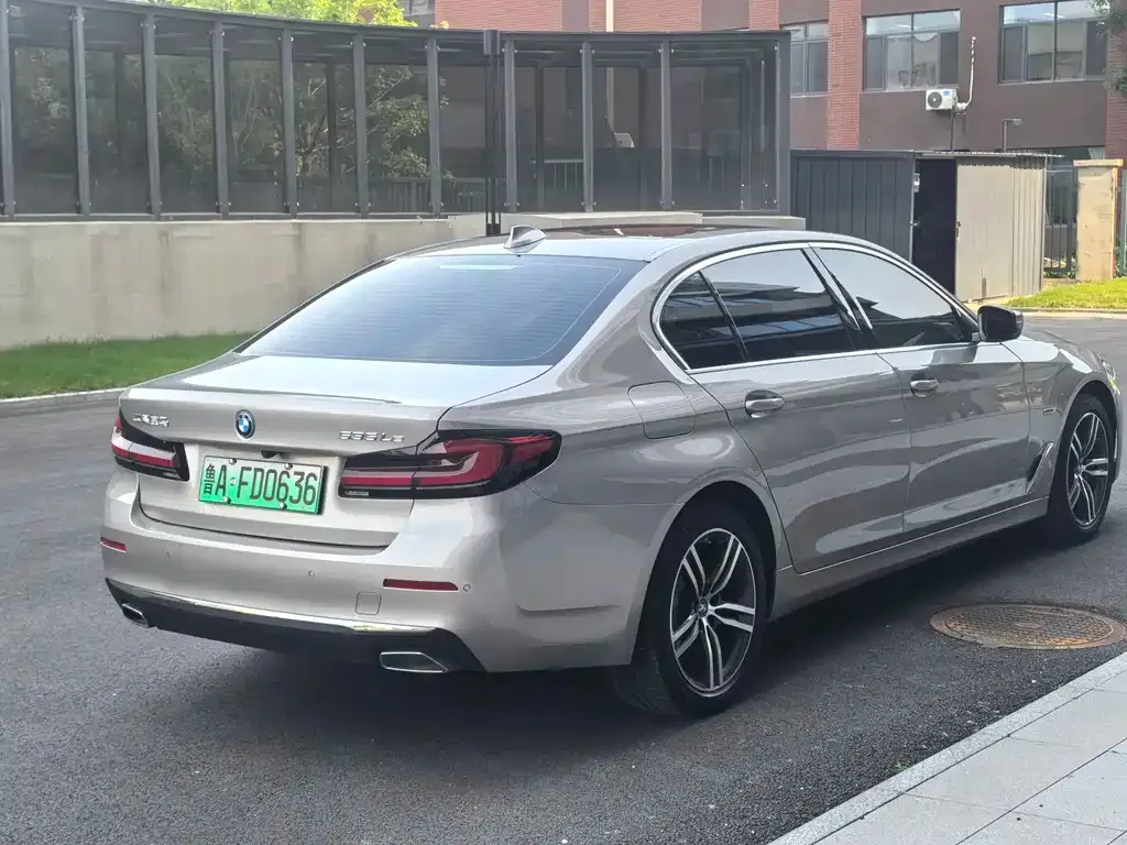 BMW 5 Series New Energy — фото 10