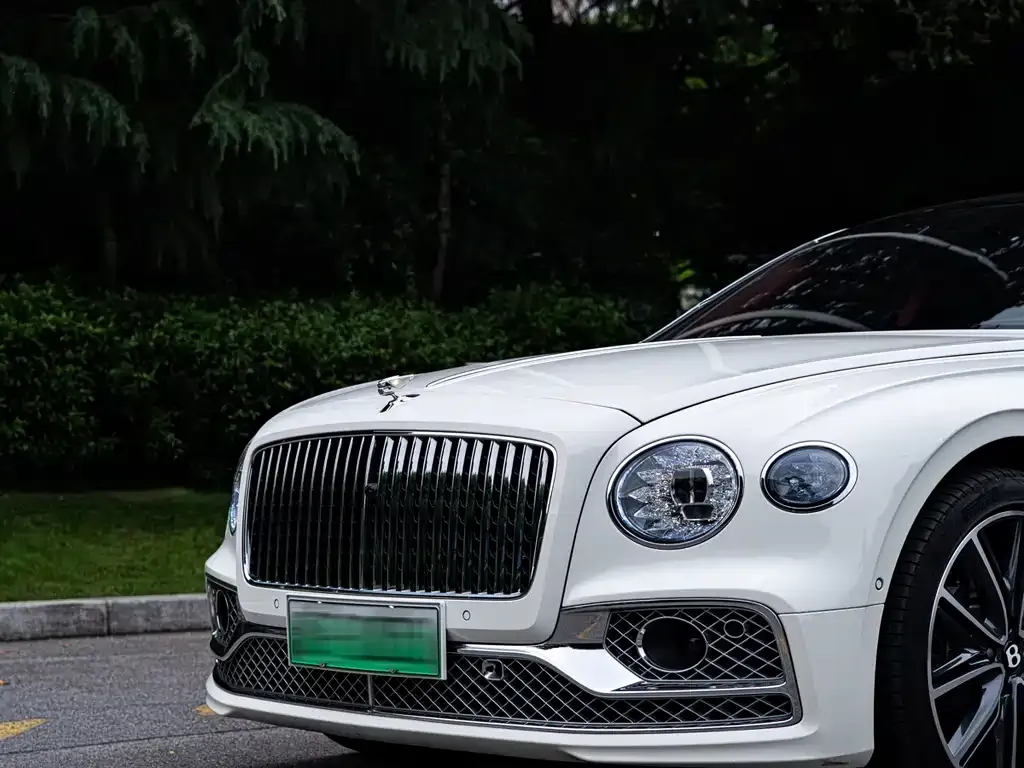Bentley Flying Spur PHEV — фото 2