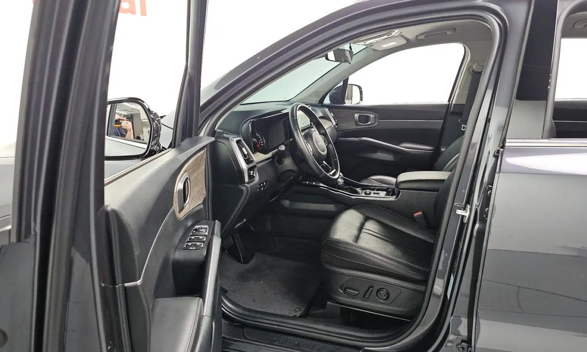 Kia Sorento — фото 10