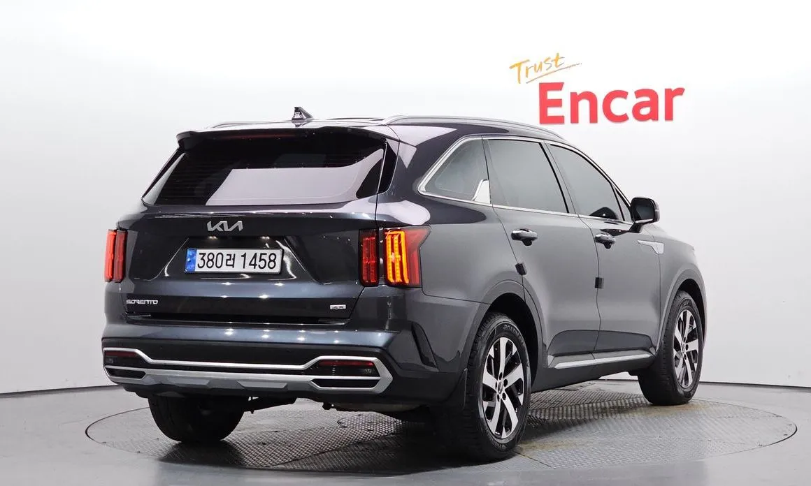 Kia Sorento — фото 7