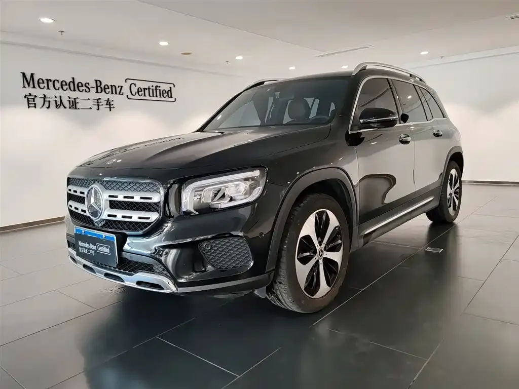 Mercedes-Benz GLB — фото 1