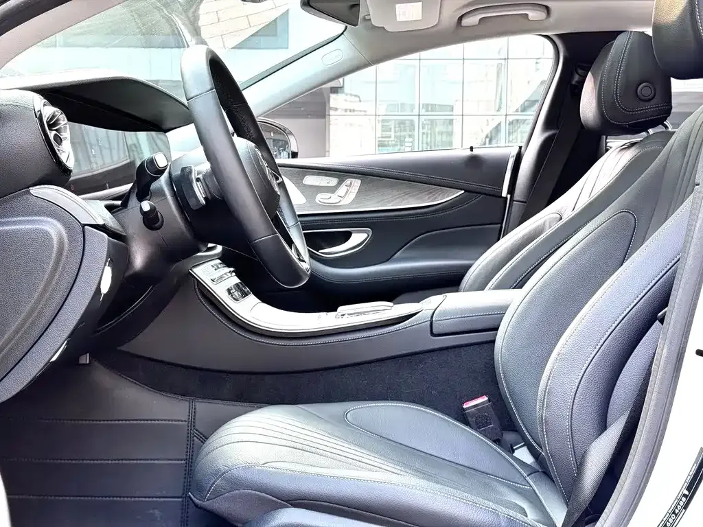 Mercedes-Benz CLS — фото 8