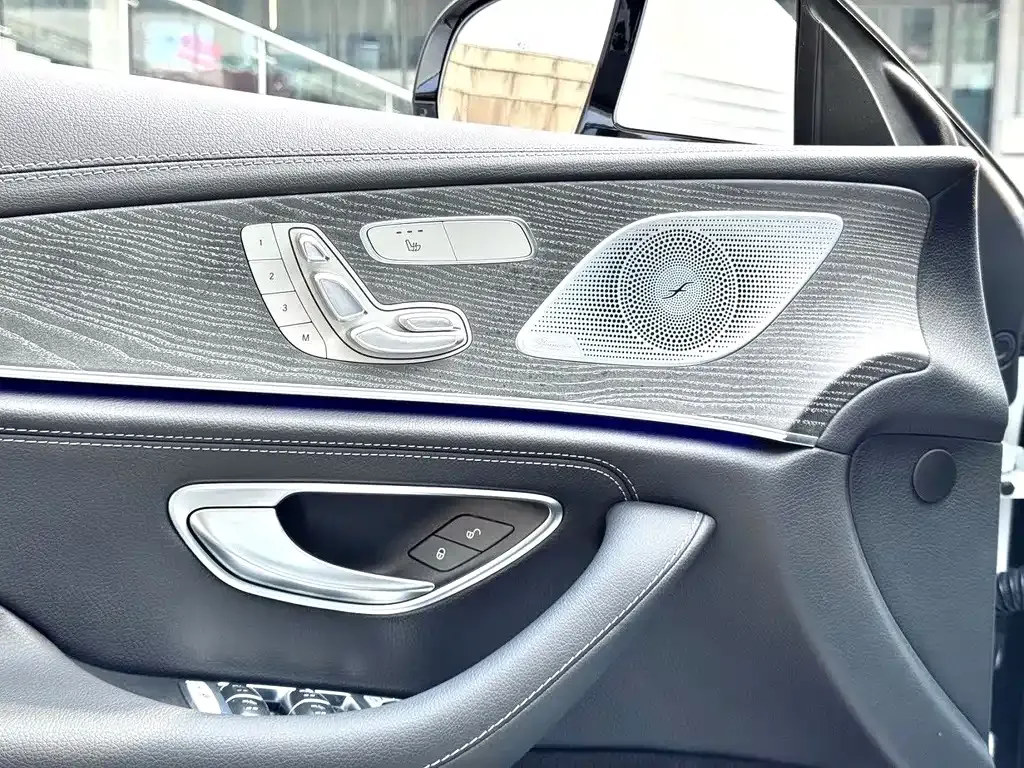 Mercedes-Benz CLS — фото 5