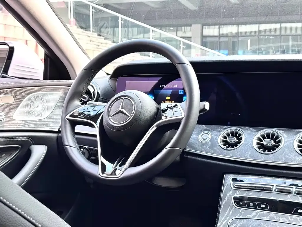 Mercedes-Benz CLS — фото 3