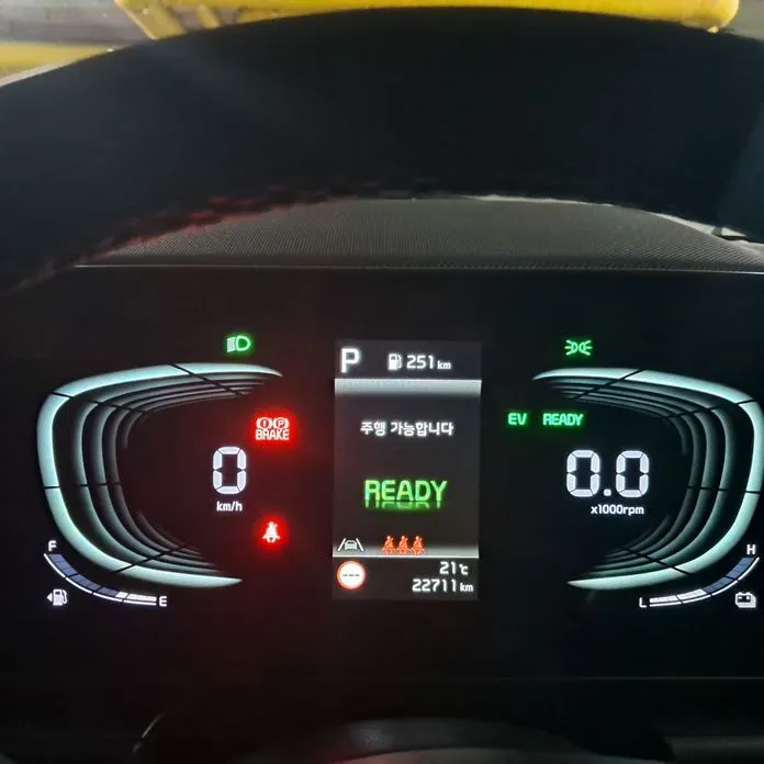 Kia Niro — фото 10