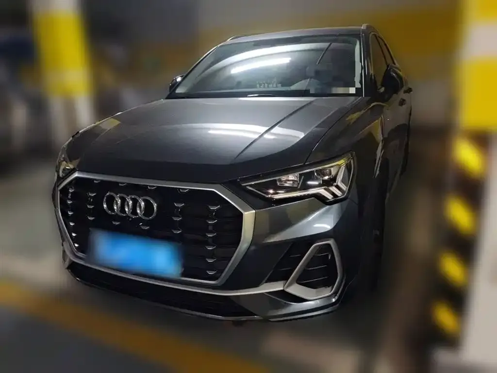 Audi Q3 — фото 1