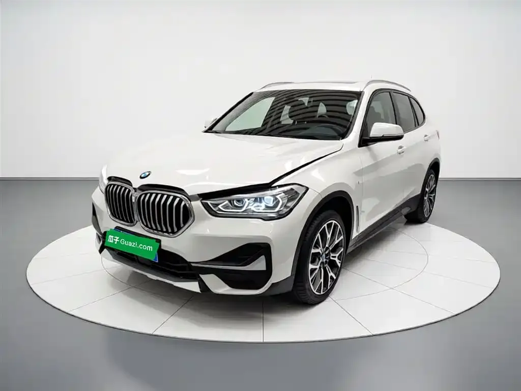 BMW X1 — фото 5