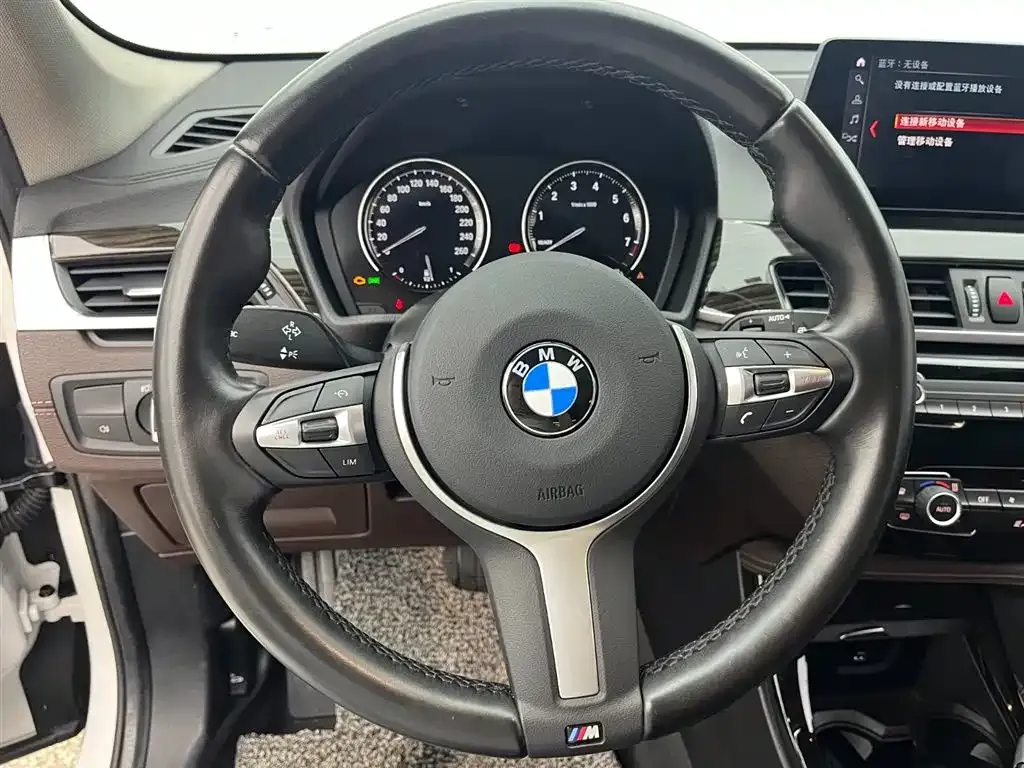 BMW X1 — фото 10