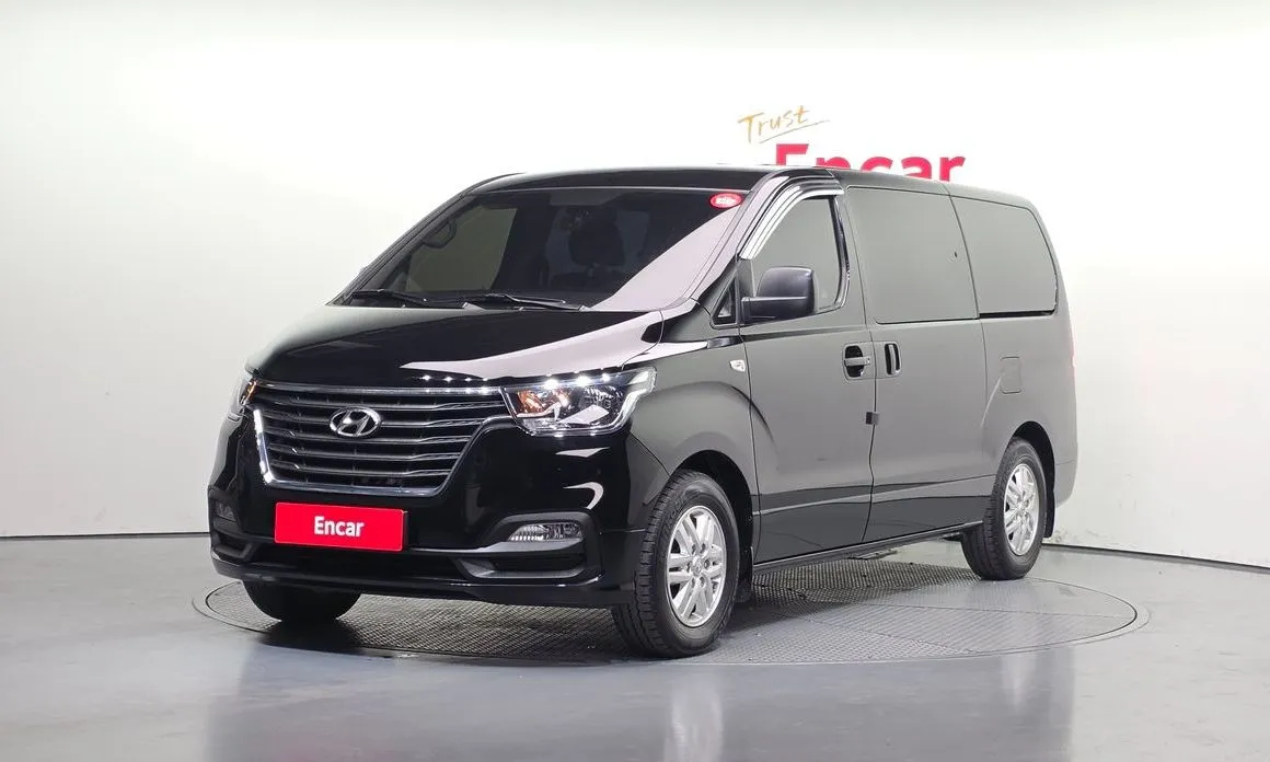 Hyundai Starex — фото 1