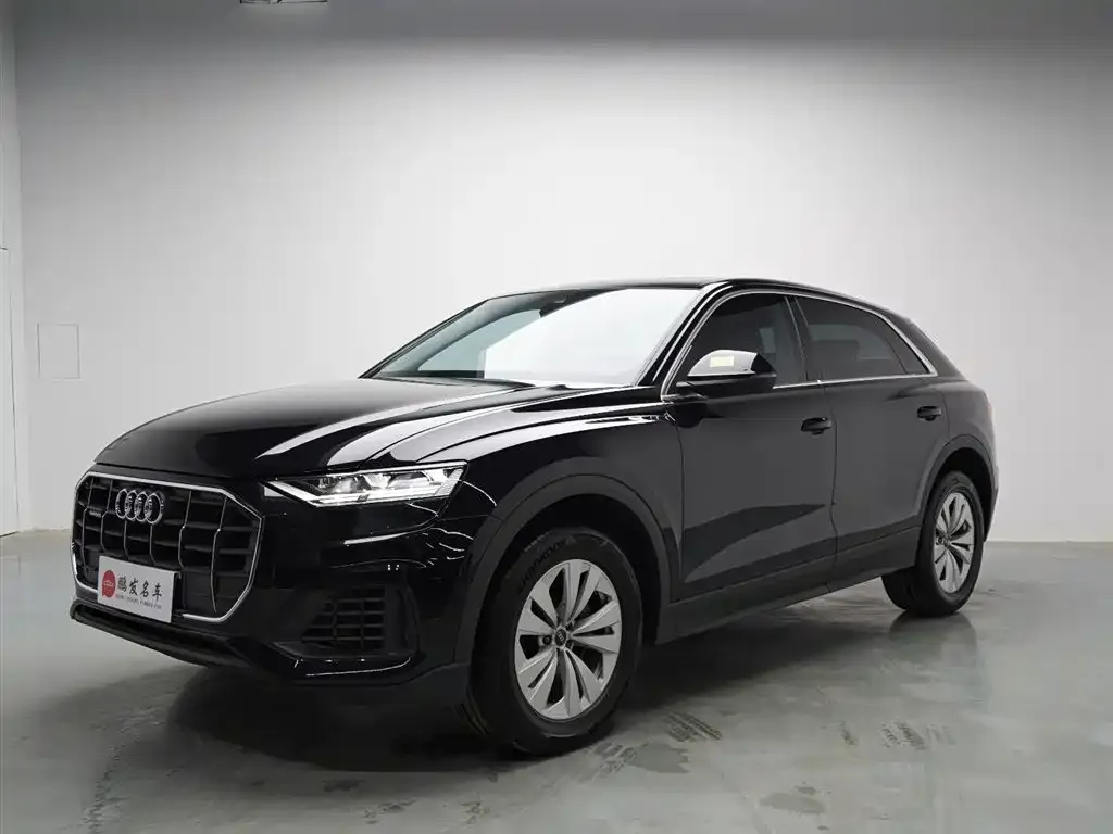 Audi Q8 — фото 1