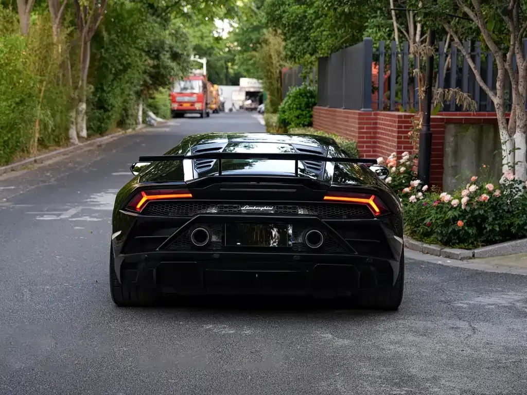 Lamborghini Huracan — фото 5