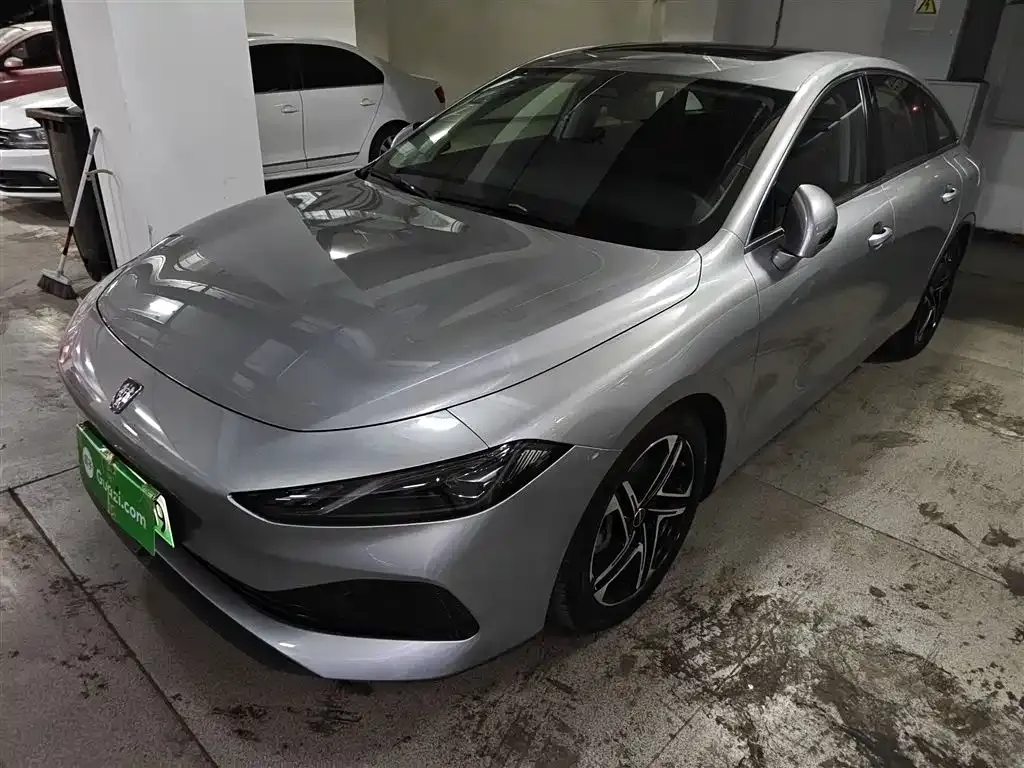 Roewe D7 — фото 1