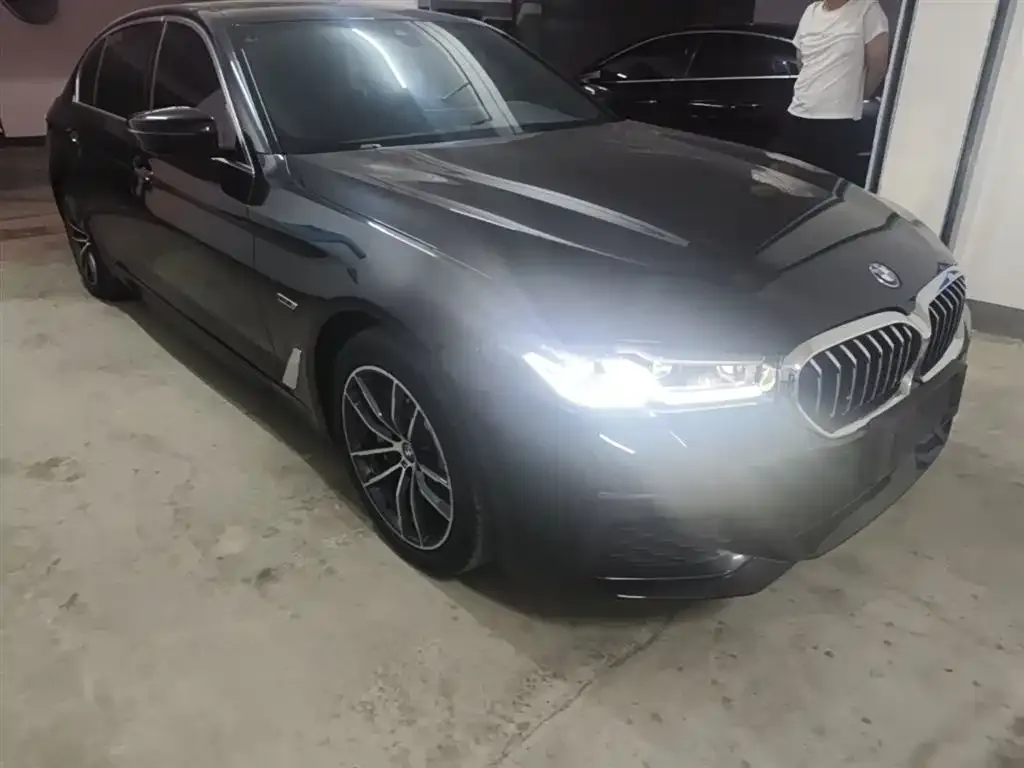 BMW 5 Series New Energy — фото 4