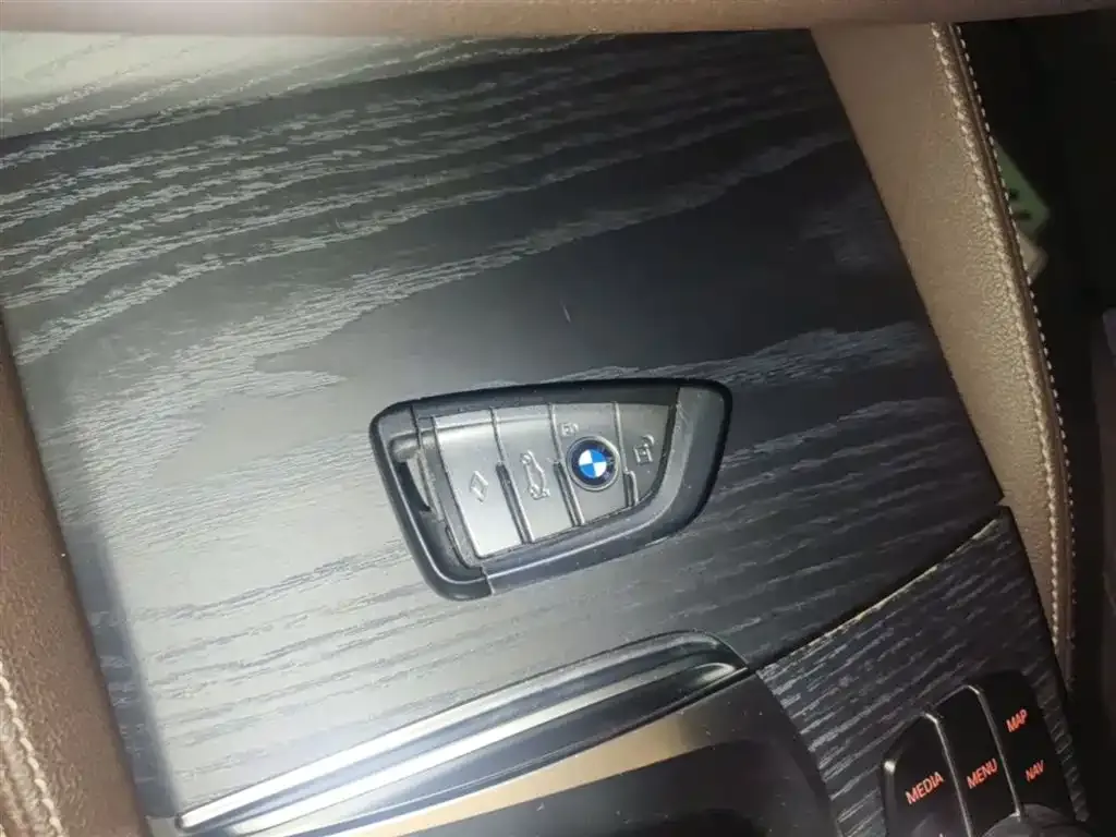 BMW 5 Series New Energy — фото 8