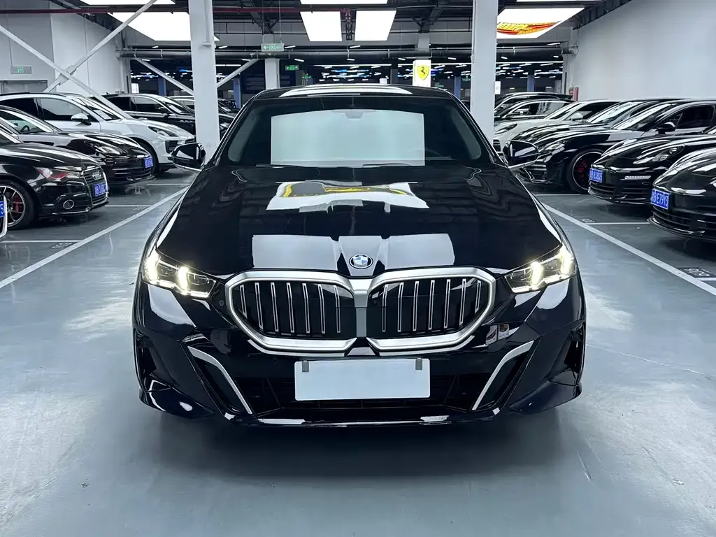 BMW 5 Series — фото 2