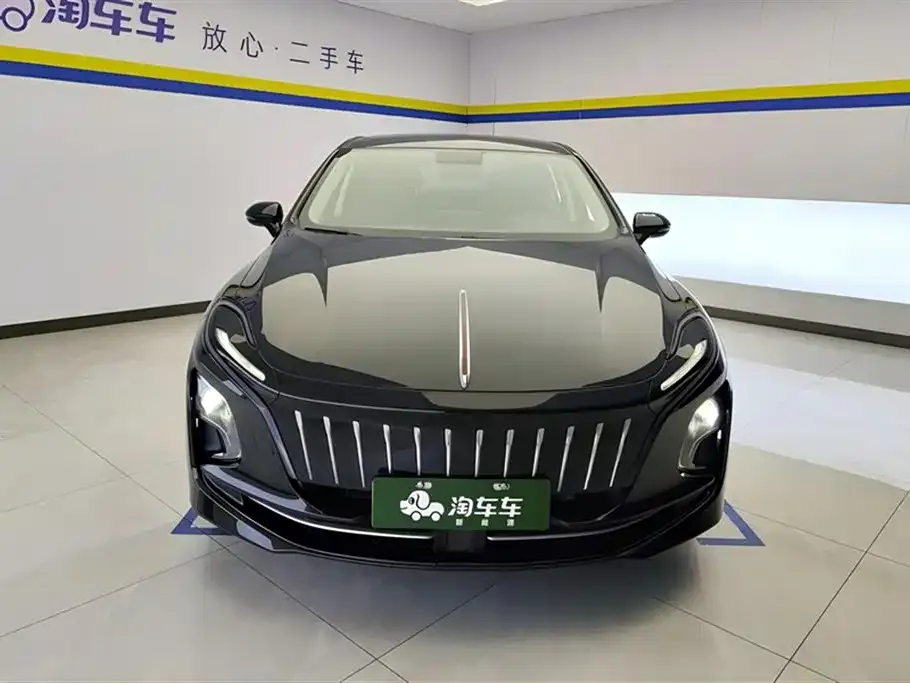 Hongqi E-QM5 — фото 4