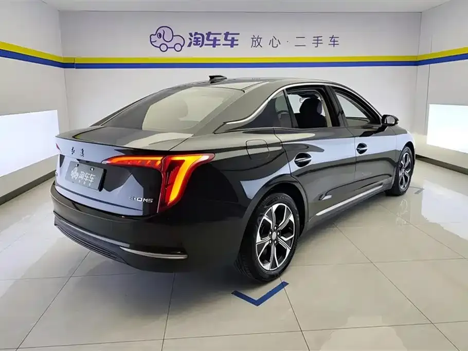 Hongqi E-QM5 — фото 6