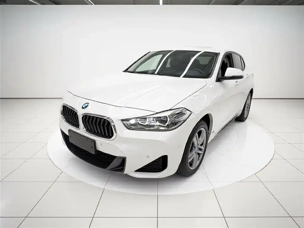 BMW X2 — фото 1